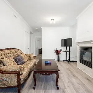 Explore From Deluxe 2b/1b Basement Holiday home