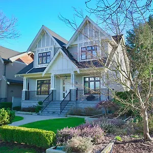 Balaclava Park House Close Ubc And Downtown Guest house