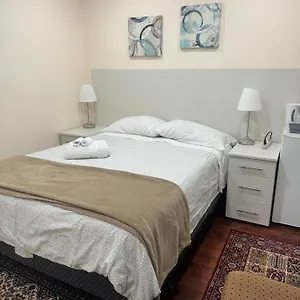 Comfortable Guest Near Downtown & Sights & Stores Homestay