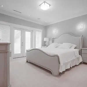 Elite Close To Ubc Homestay