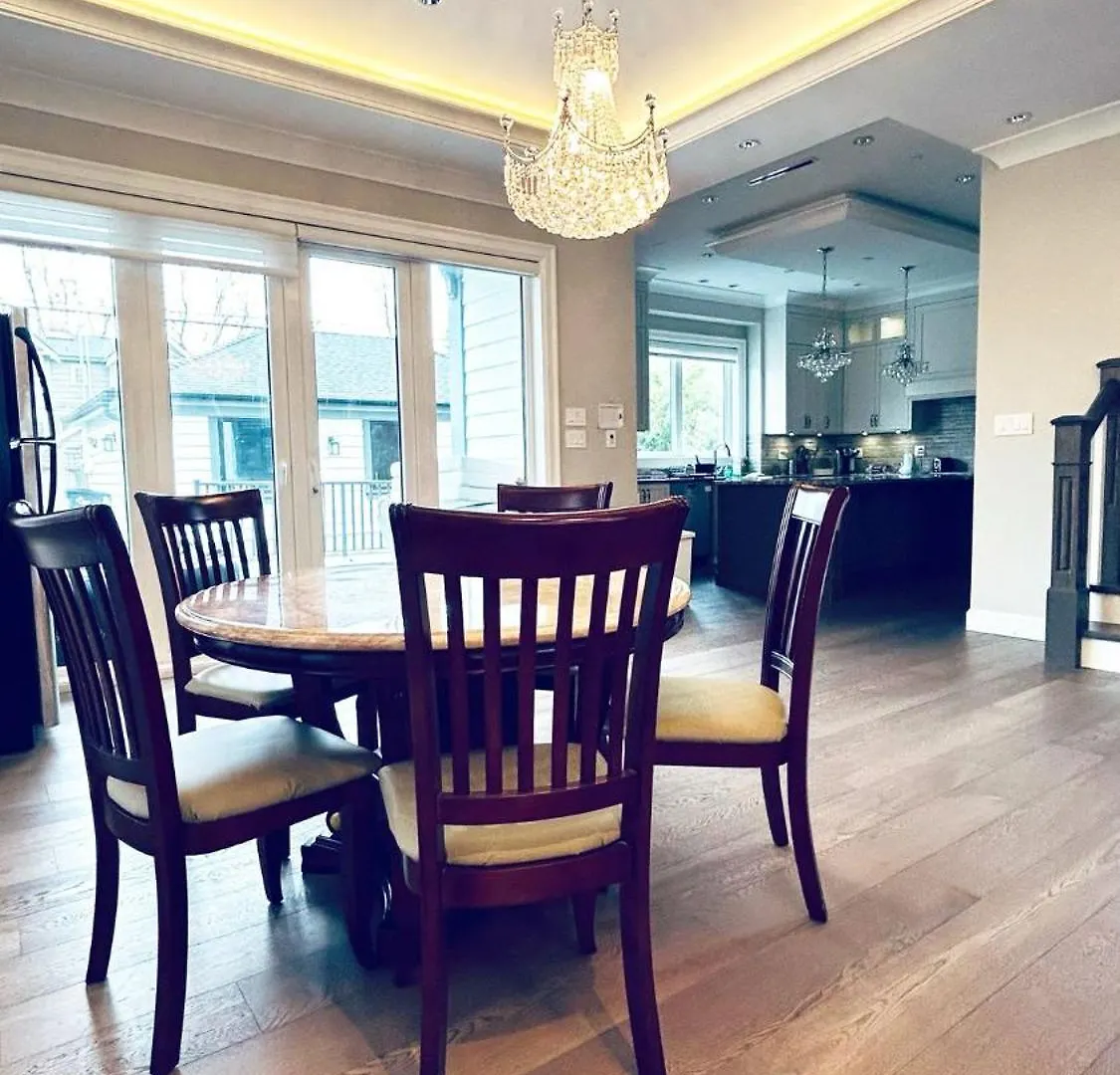 Downstairs Room With Shared Washroom In Luxury House Vancouver 0*,  Canada